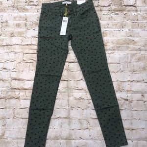 NWT BCBGENERATION Watermelon Slices Jean